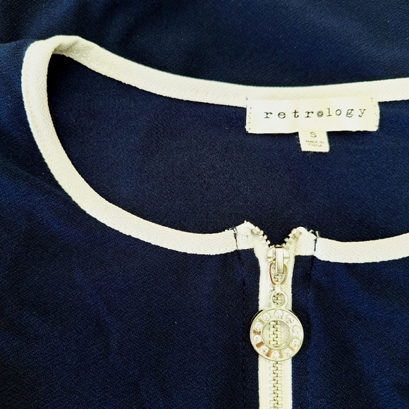 Retrology Navy Blue White Flutter Blouse Top CZ Eternity Circle Zip-Up Sz S - Picture 5 of 11